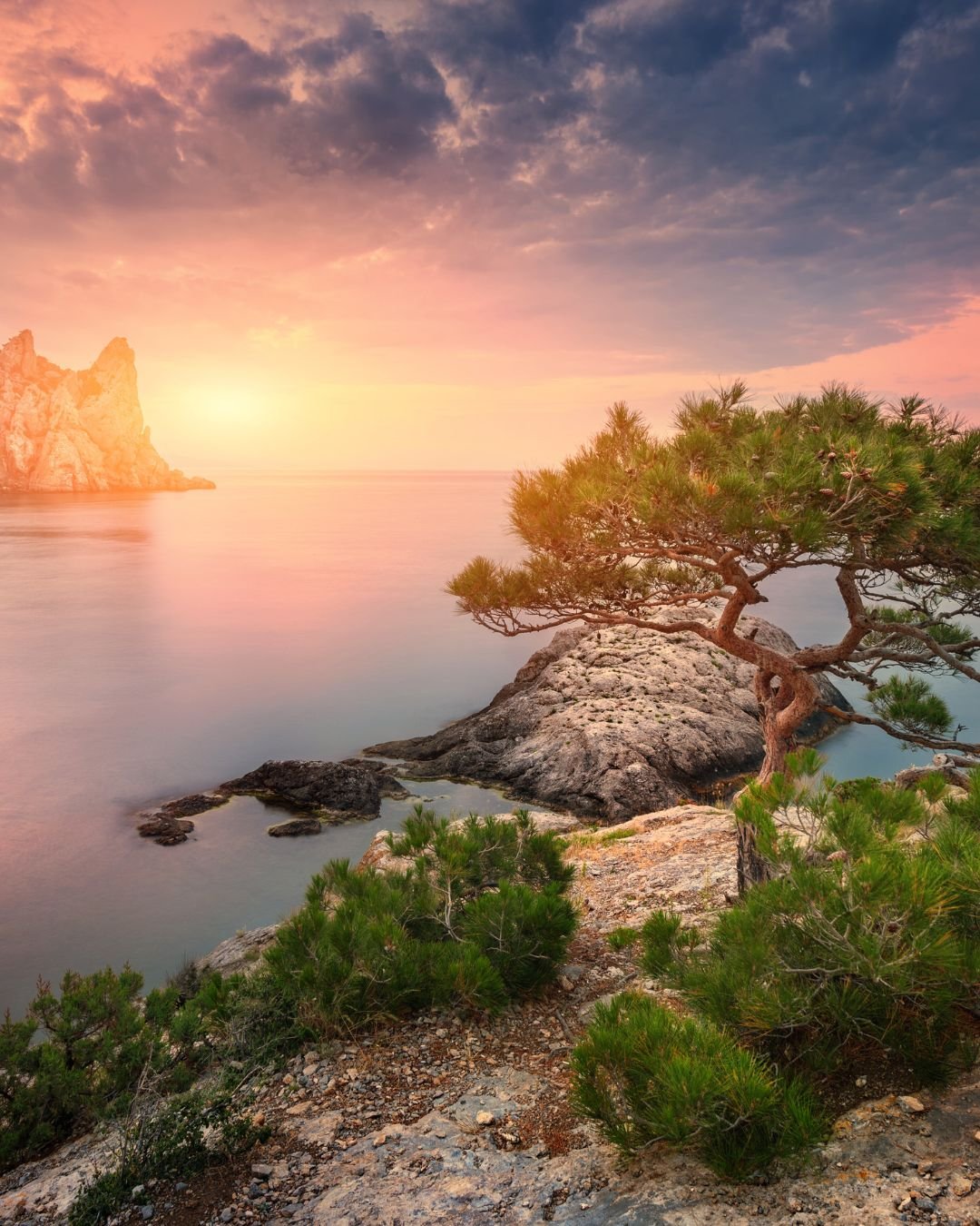 sunrise over bay